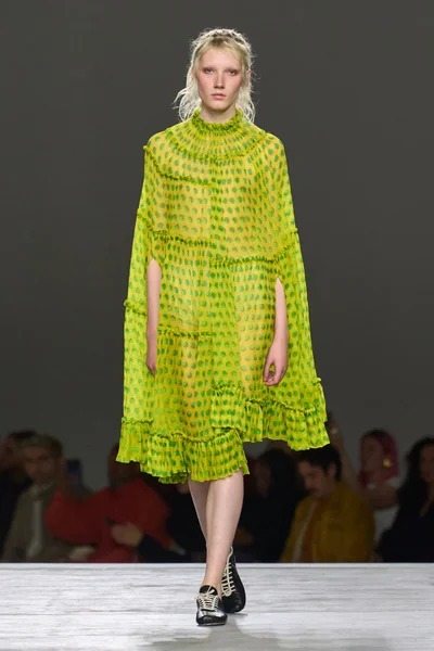 Look 22